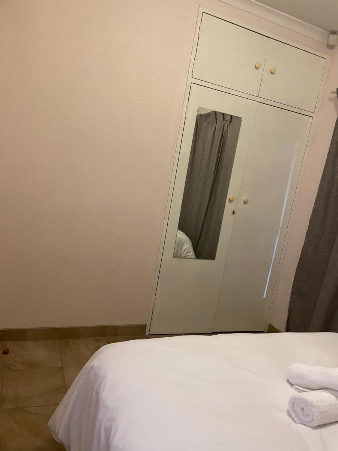 Host Hub Guest House Kempton Park Exterior foto